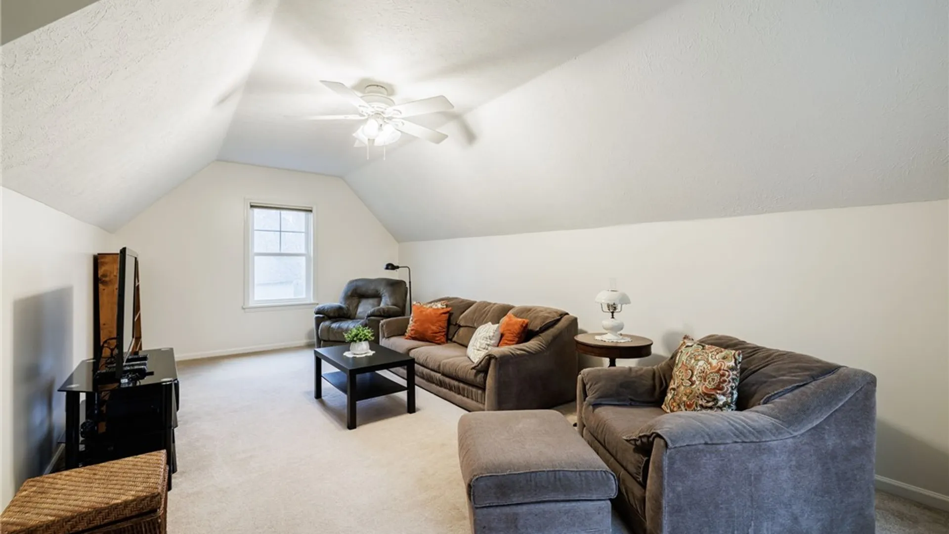 Property at 74 Brookline Lane, Greece, NY 14616 37