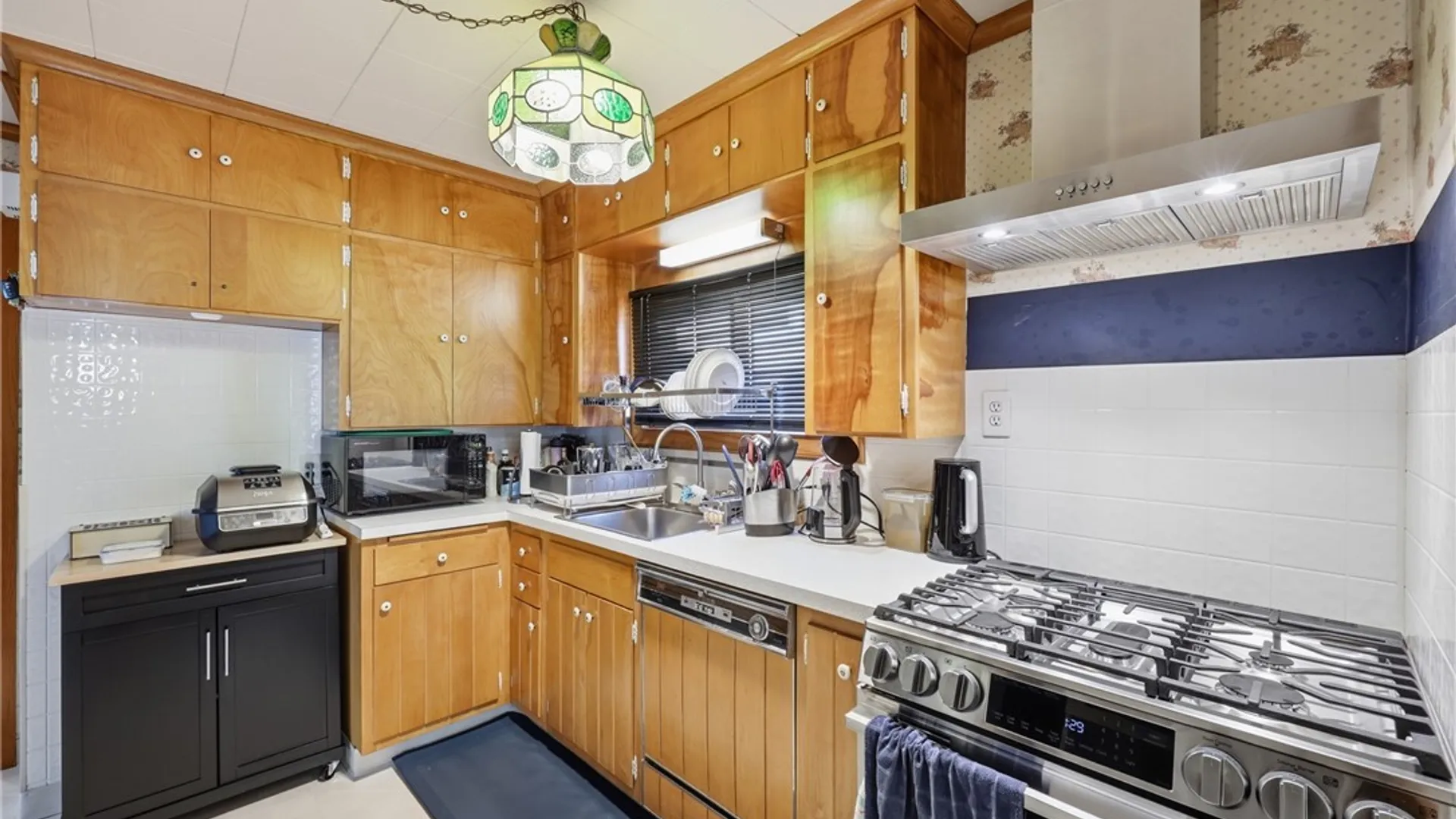 Property at 52 Albemarle Street, Buffalo, NY 14207 11