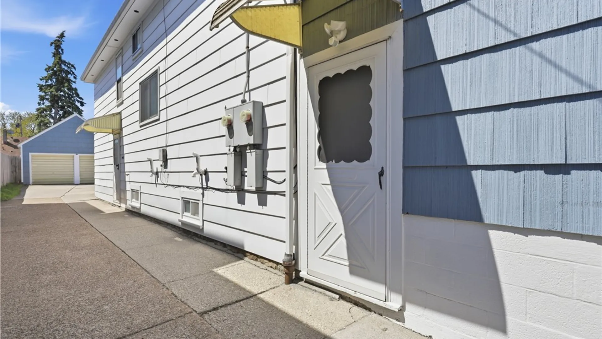 Property at 52 Albemarle Street, Buffalo, NY 14207 3