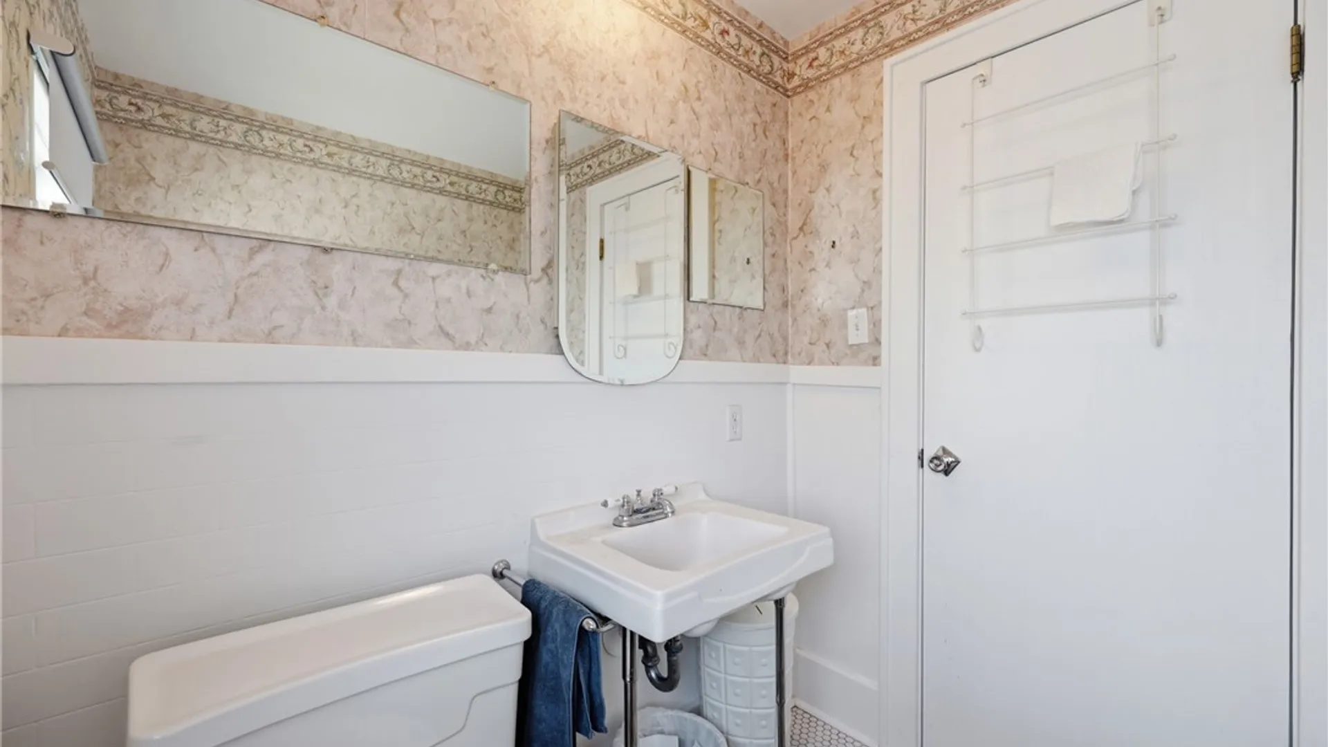 Property at 52 Albemarle Street, Buffalo, NY 14207 34