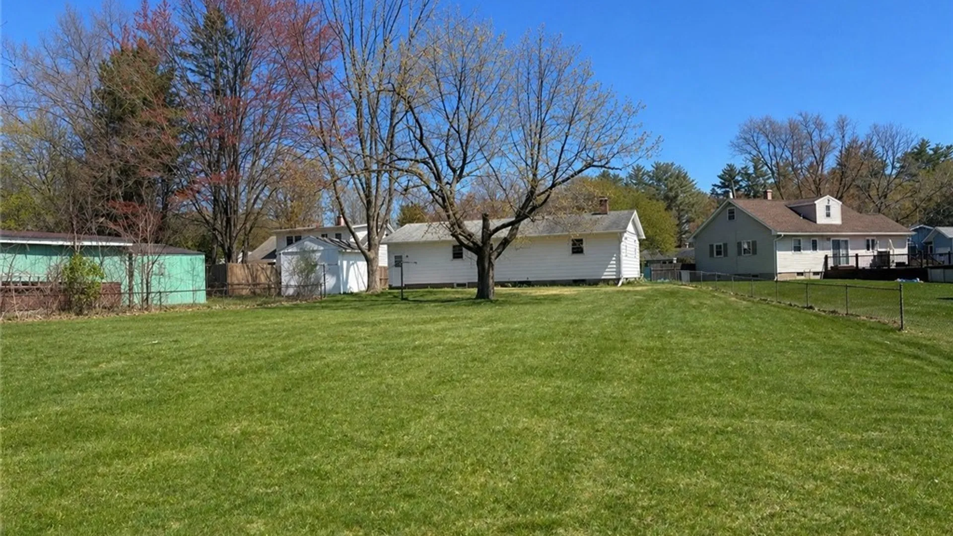 Property at 3 Dominica Court, Utica, NY 13502 34