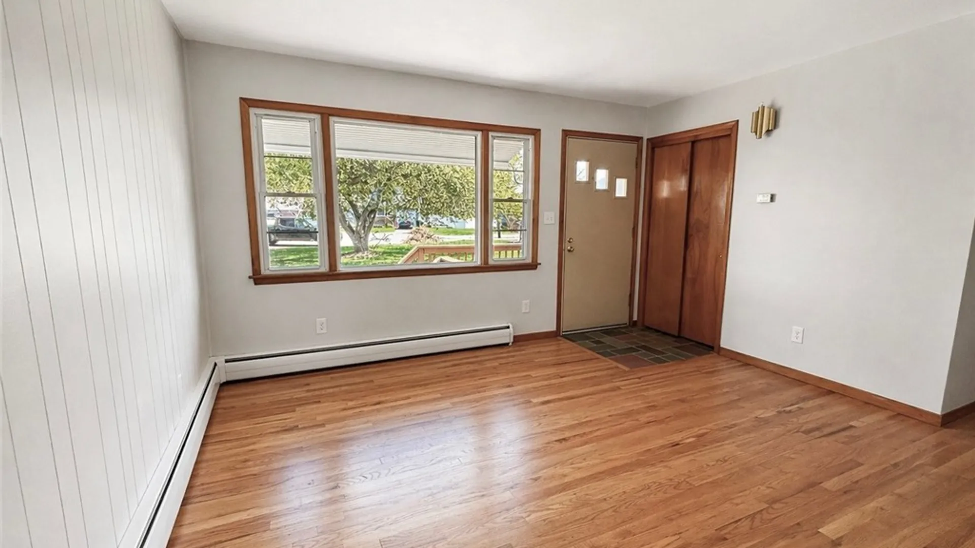 Property at 3 Dominica Court, Utica, NY 13502 5