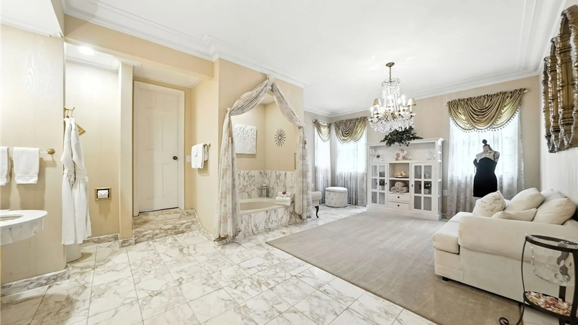 Property at 4261 Lake Shore Road, Hamburg, NY 14075 10