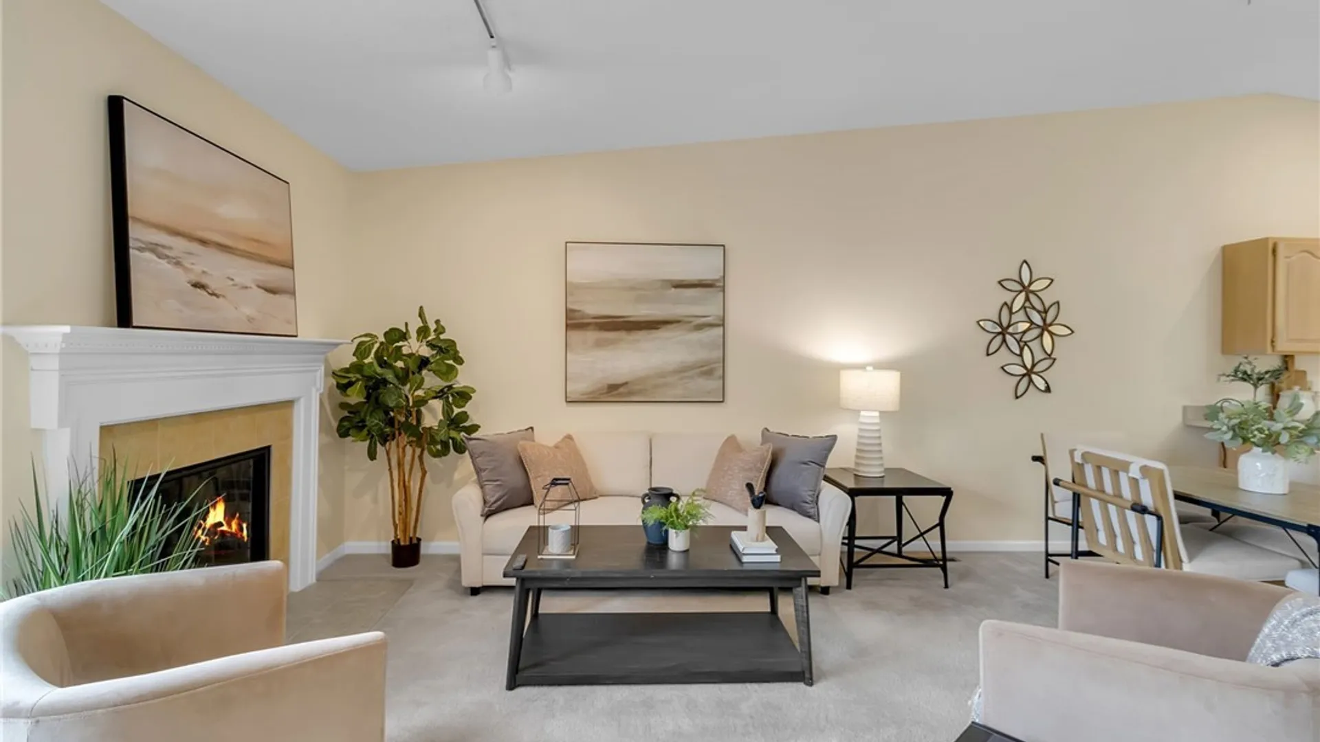 Property at 25 Woodpointe Run, Amherst, NY 14221 10