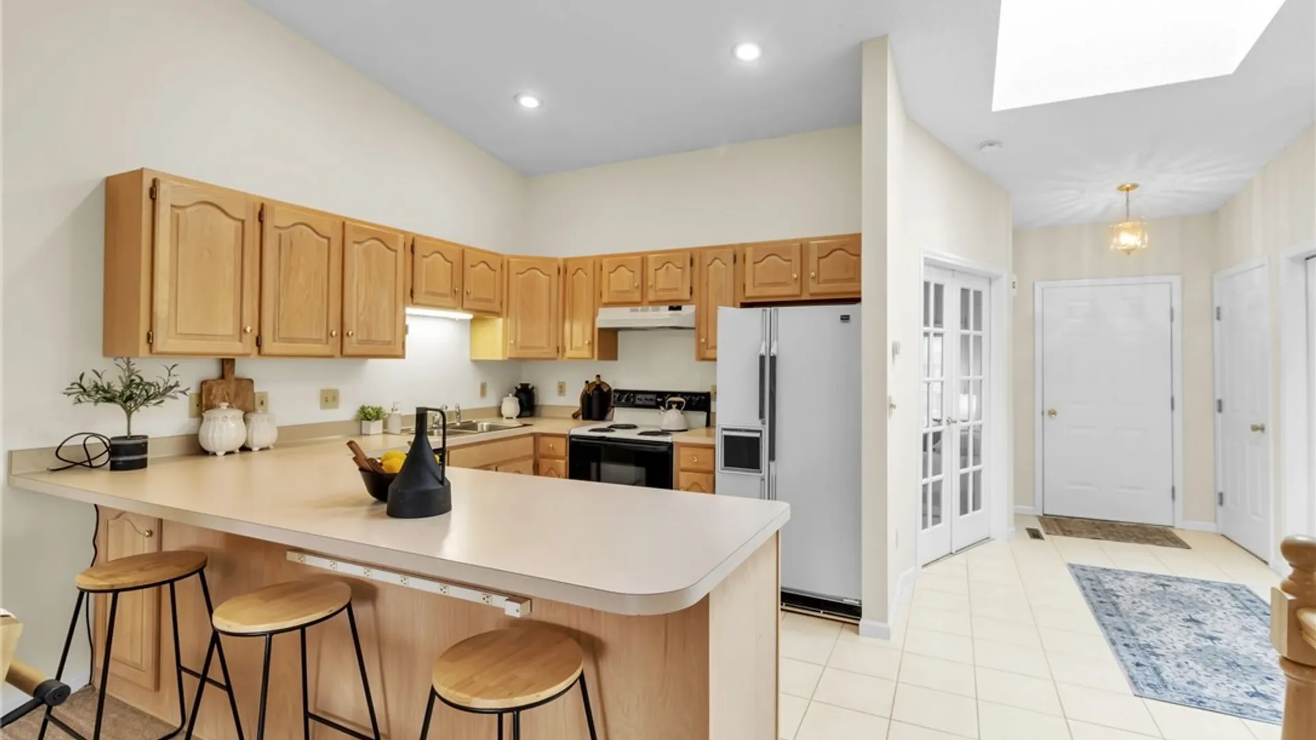 Property at 25 Woodpointe Run, Amherst, NY 14221 13