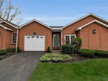 25 Woodpointe Run, Amherst, NY 14221