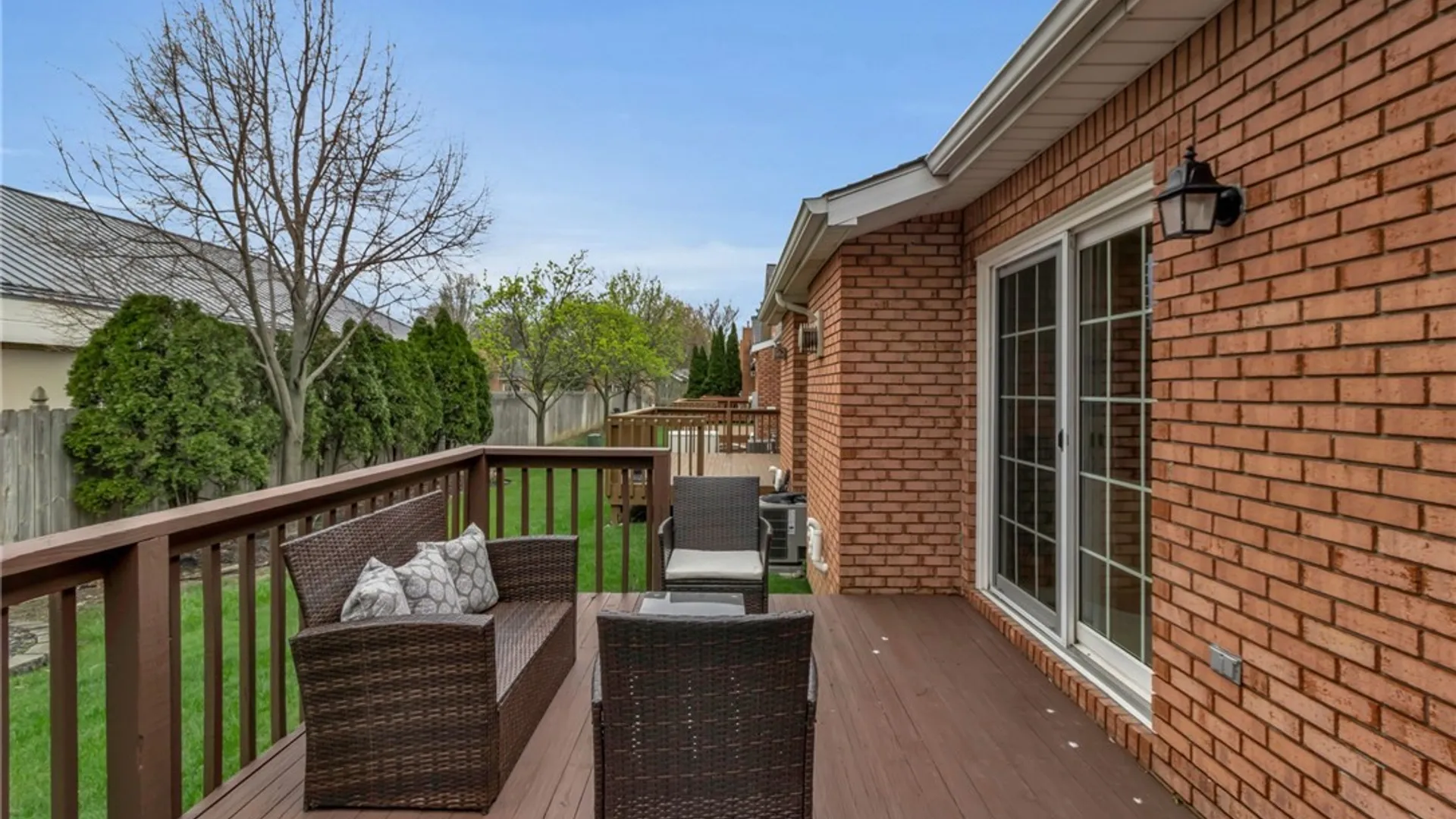 Property at 25 Woodpointe Run, Amherst, NY 14221 28