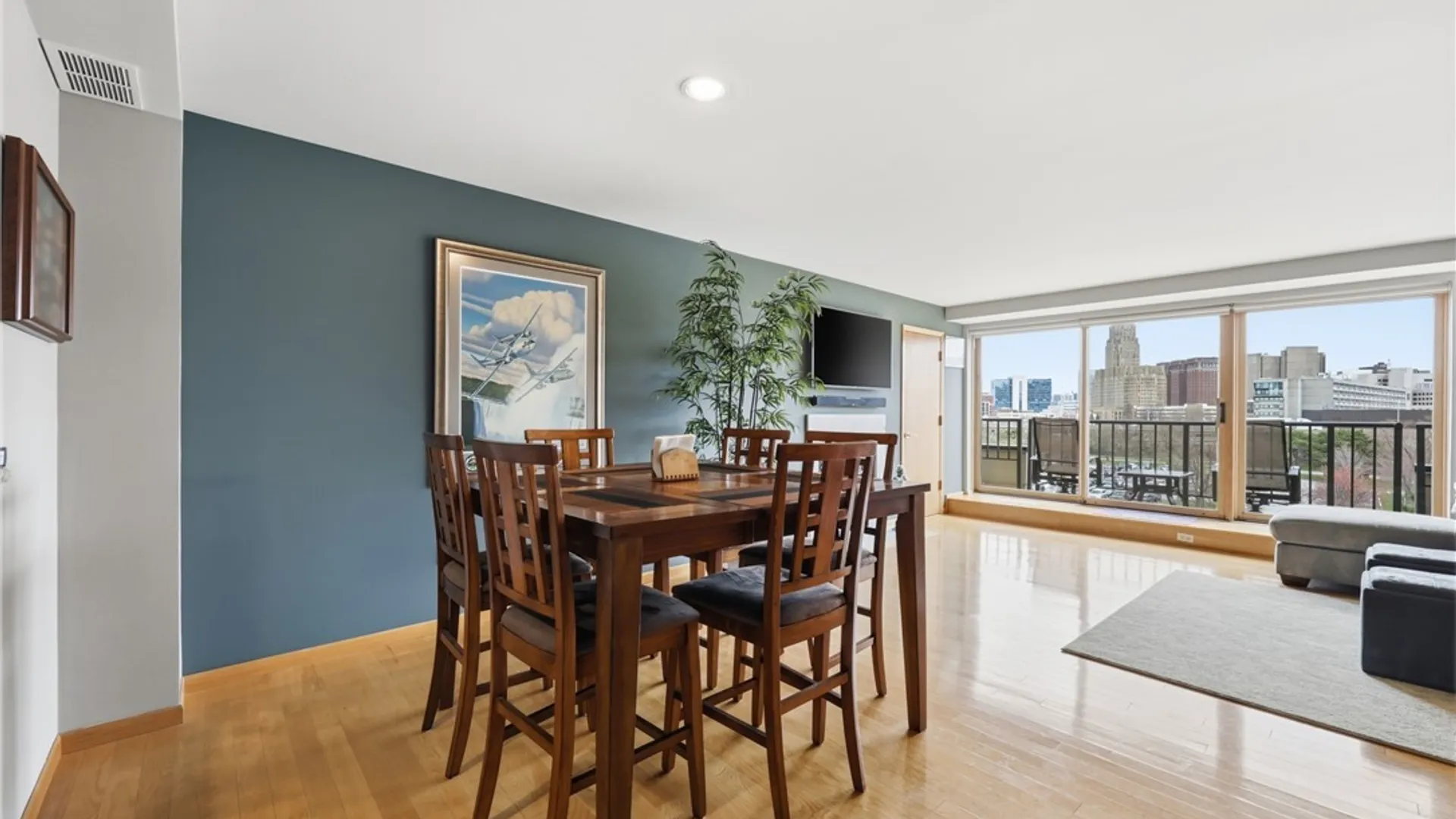 Property at 40 Waterfront Circle, Buffalo, NY 14202 10