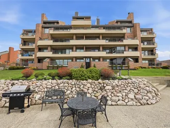 Property at 40 Waterfront Circle, Buffalo, NY 14202