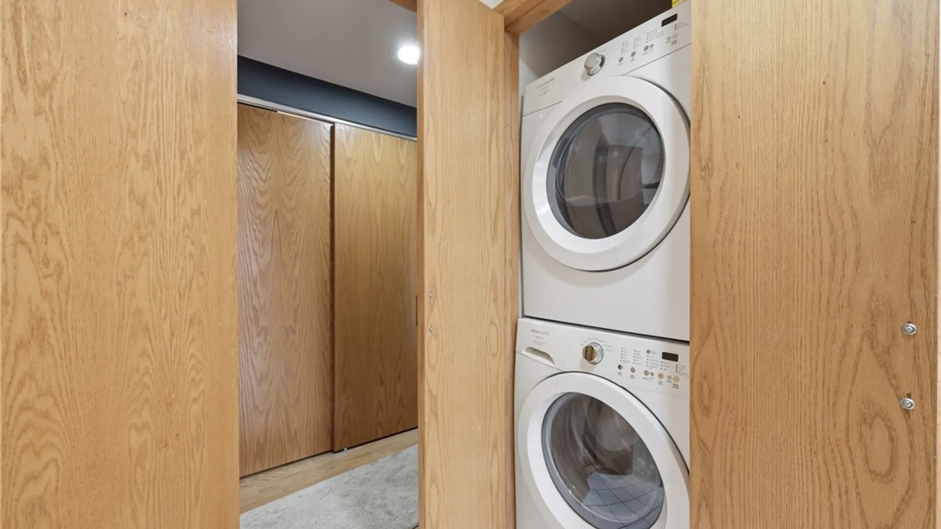 Property at 40 Waterfront Circle, Buffalo, NY 14202 23