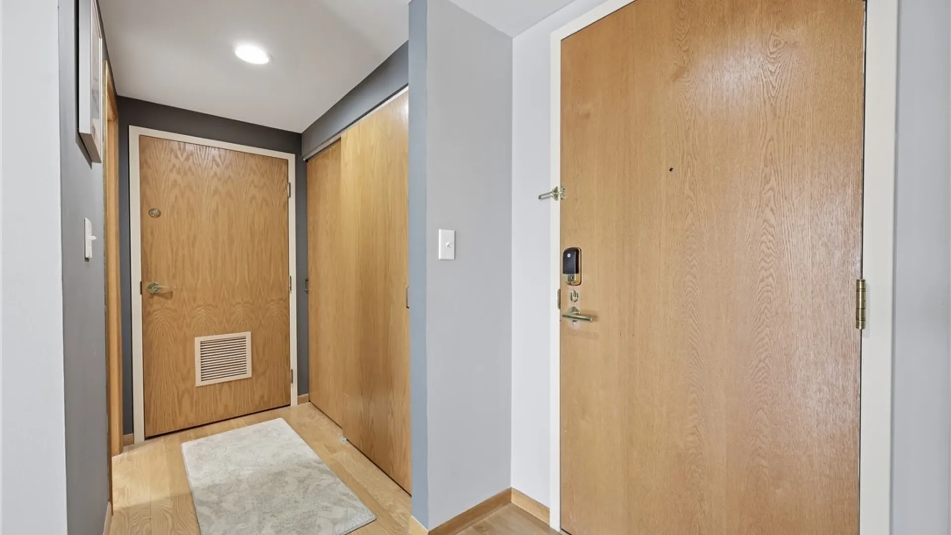 Property at 40 Waterfront Circle, Buffalo, NY 14202 4