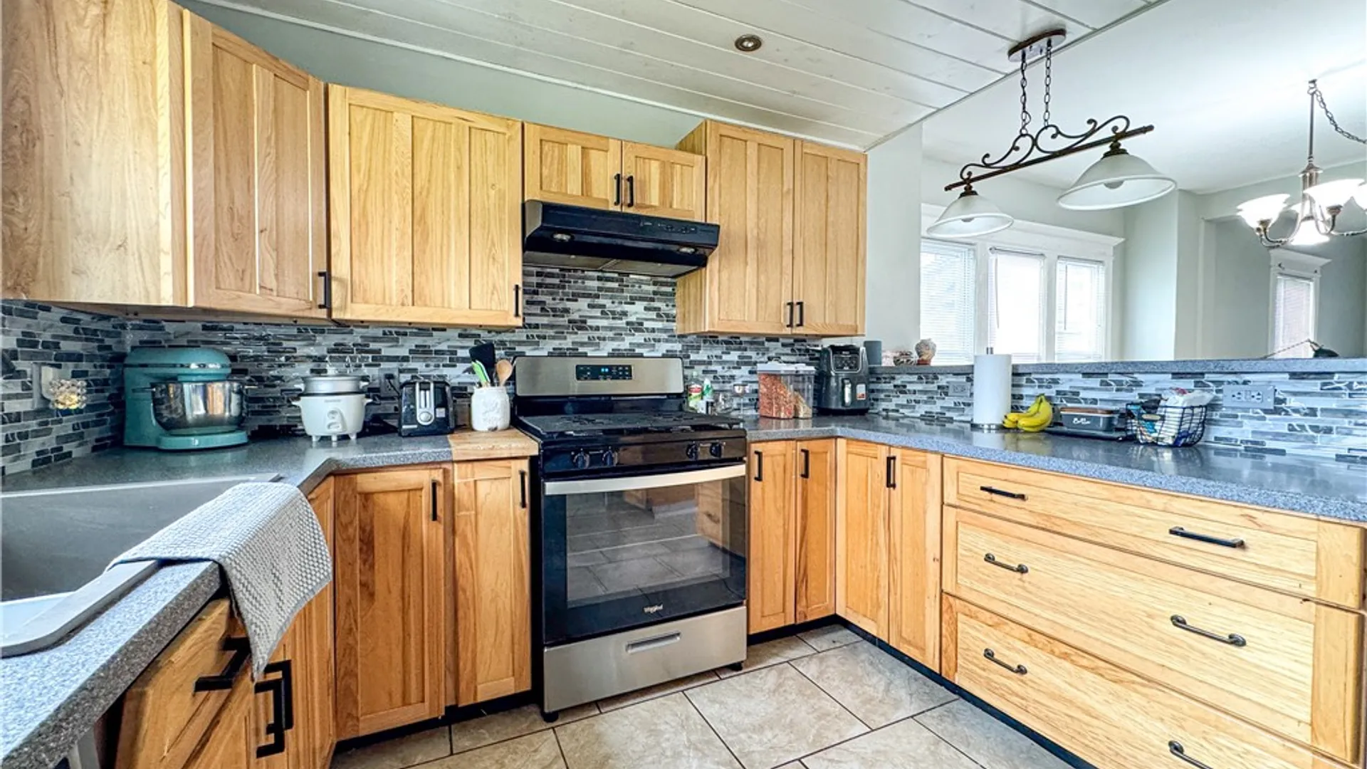 Property at 4 Lincoln Avenue, Leroy, NY 14482 9