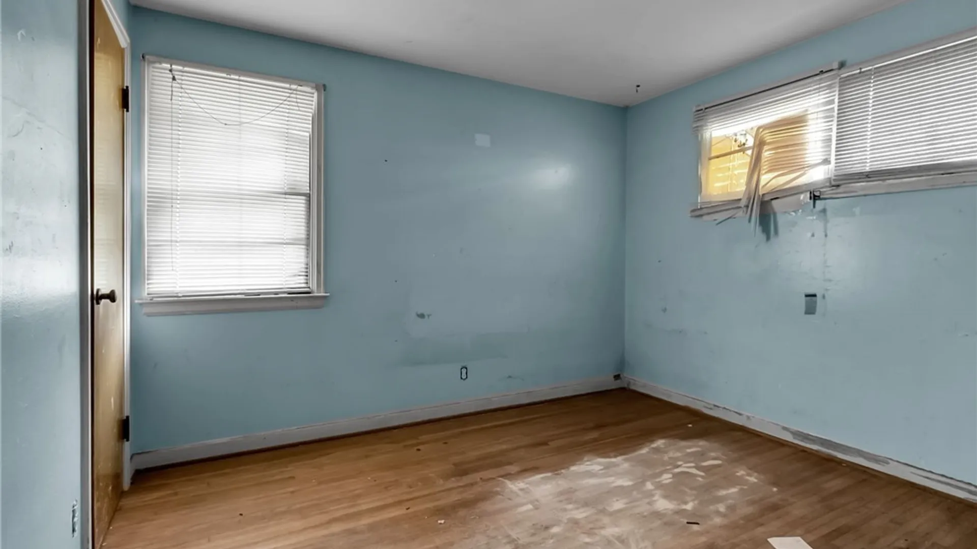 Property at 15 Kelvin Drive, Tonawanda, NY 14223 13