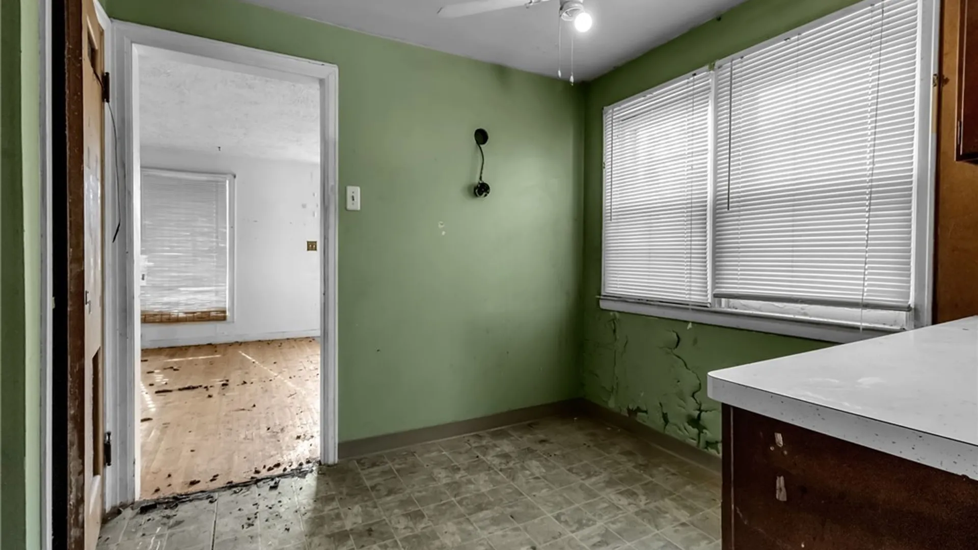 Property at 15 Kelvin Drive, Tonawanda, NY 14223 7