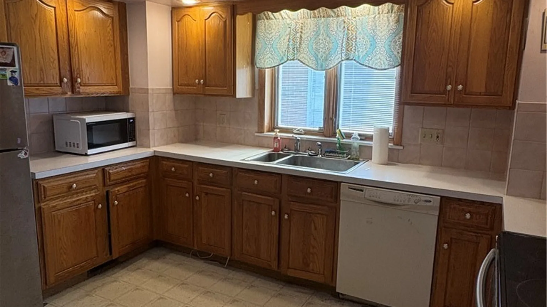 Property at 1225 Military Road, Niagara Falls, NY 14304 4