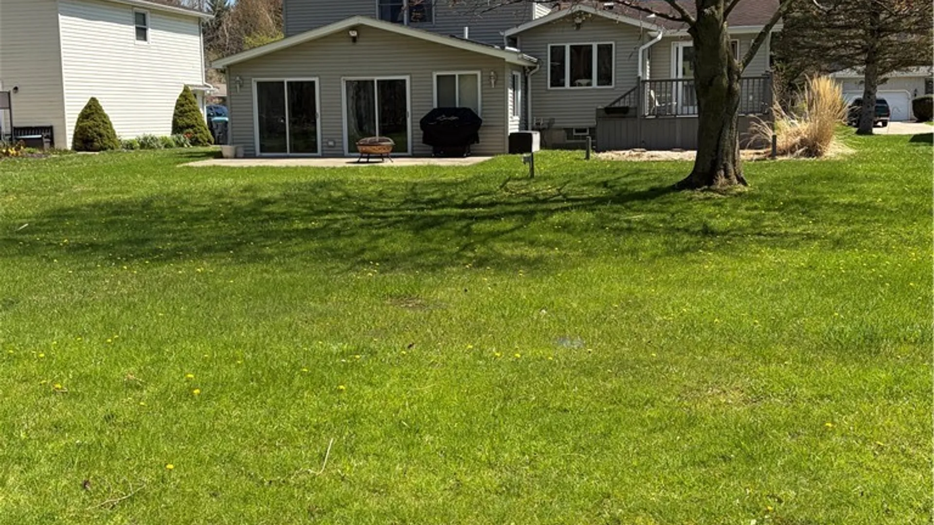 Property at 72 Fieldstone Drive, Grand Island, NY 14072 10