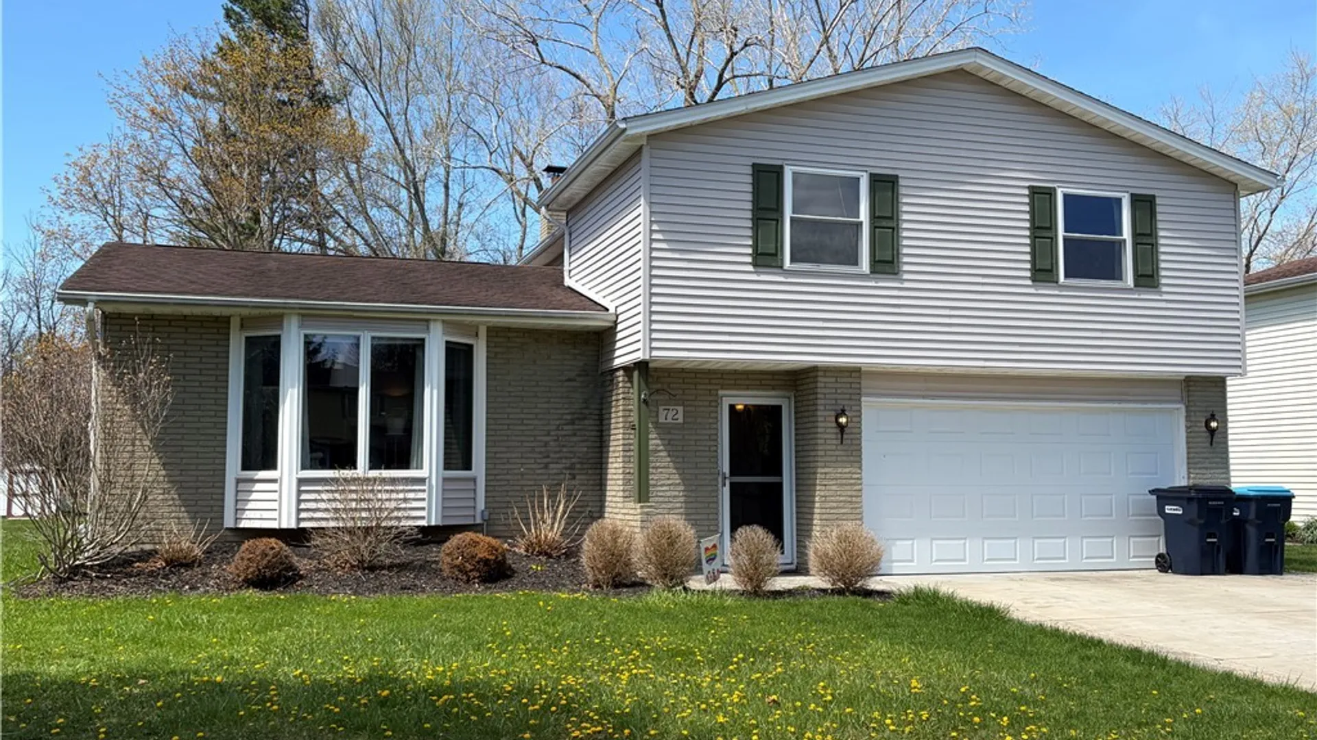 Property at 72 Fieldstone Drive, Grand Island, NY 14072 2