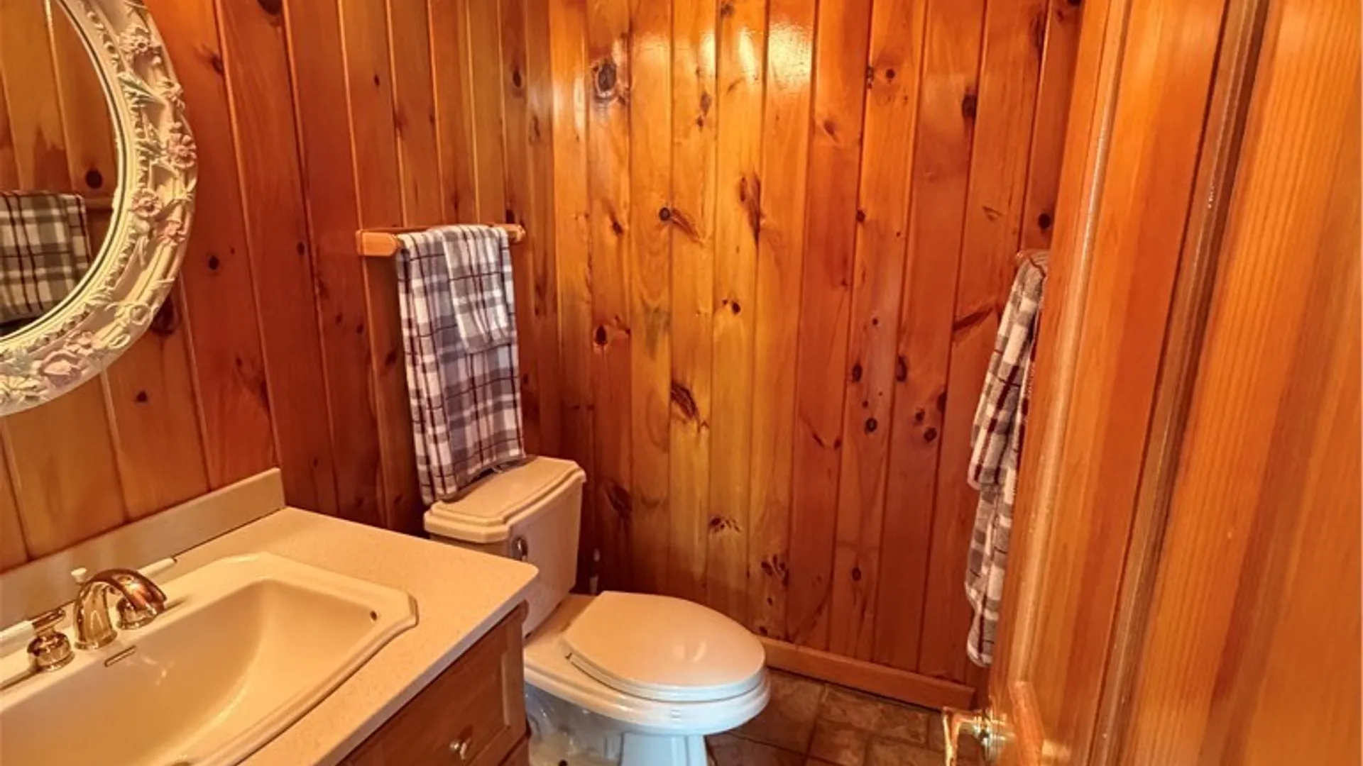 Property at 72 Fieldstone Drive, Grand Island, NY 14072 24