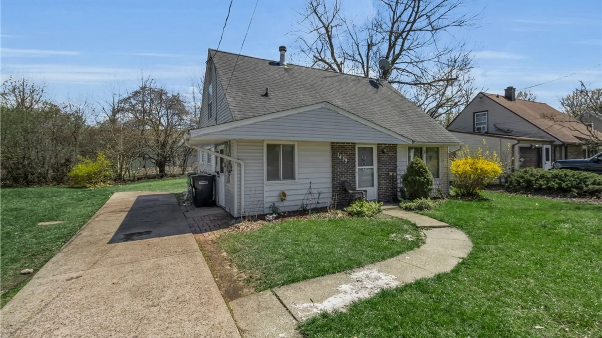 Property at 1459 Wyoming Avenue, Niagara Falls, NY 14305 3