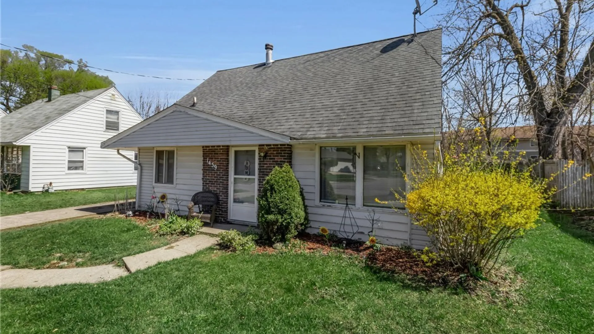 Property at 1459 Wyoming Avenue, Niagara Falls, NY 14305 4