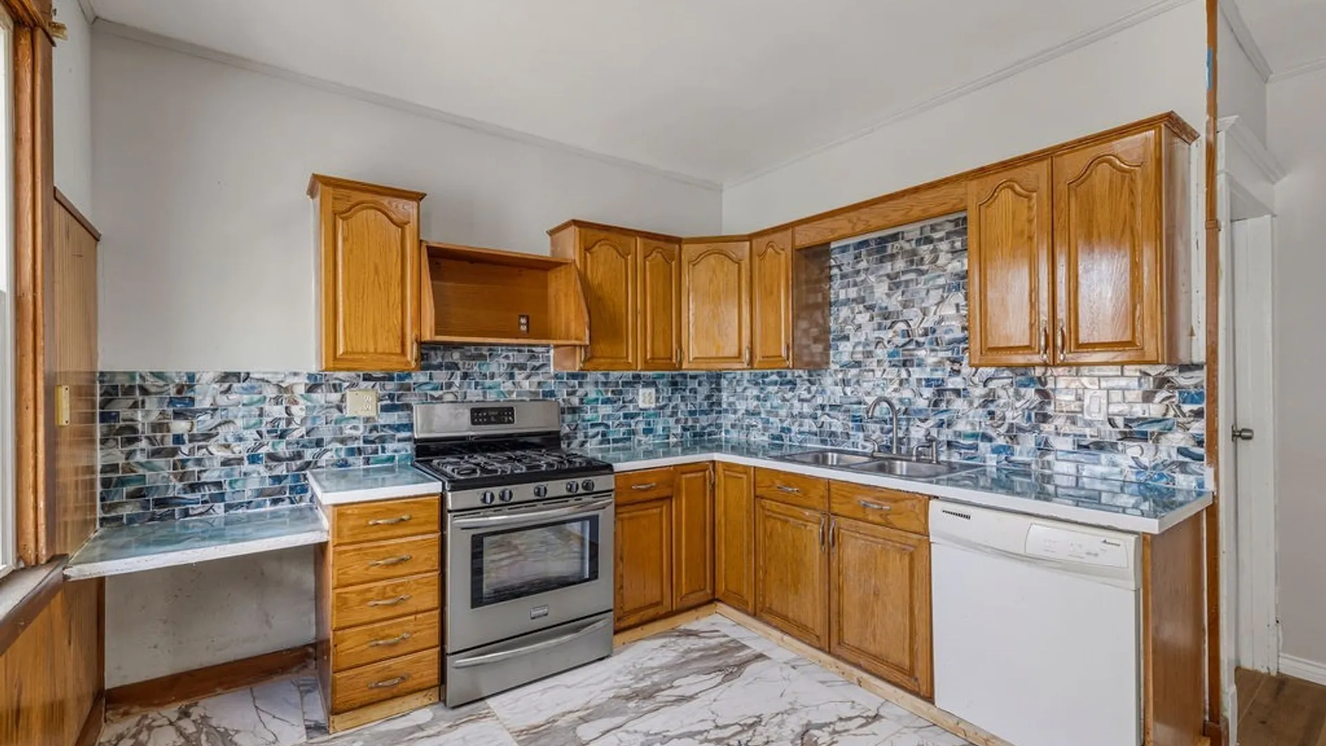 Property at 313 Stockbridge Avenue, Buffalo, NY 14215 16