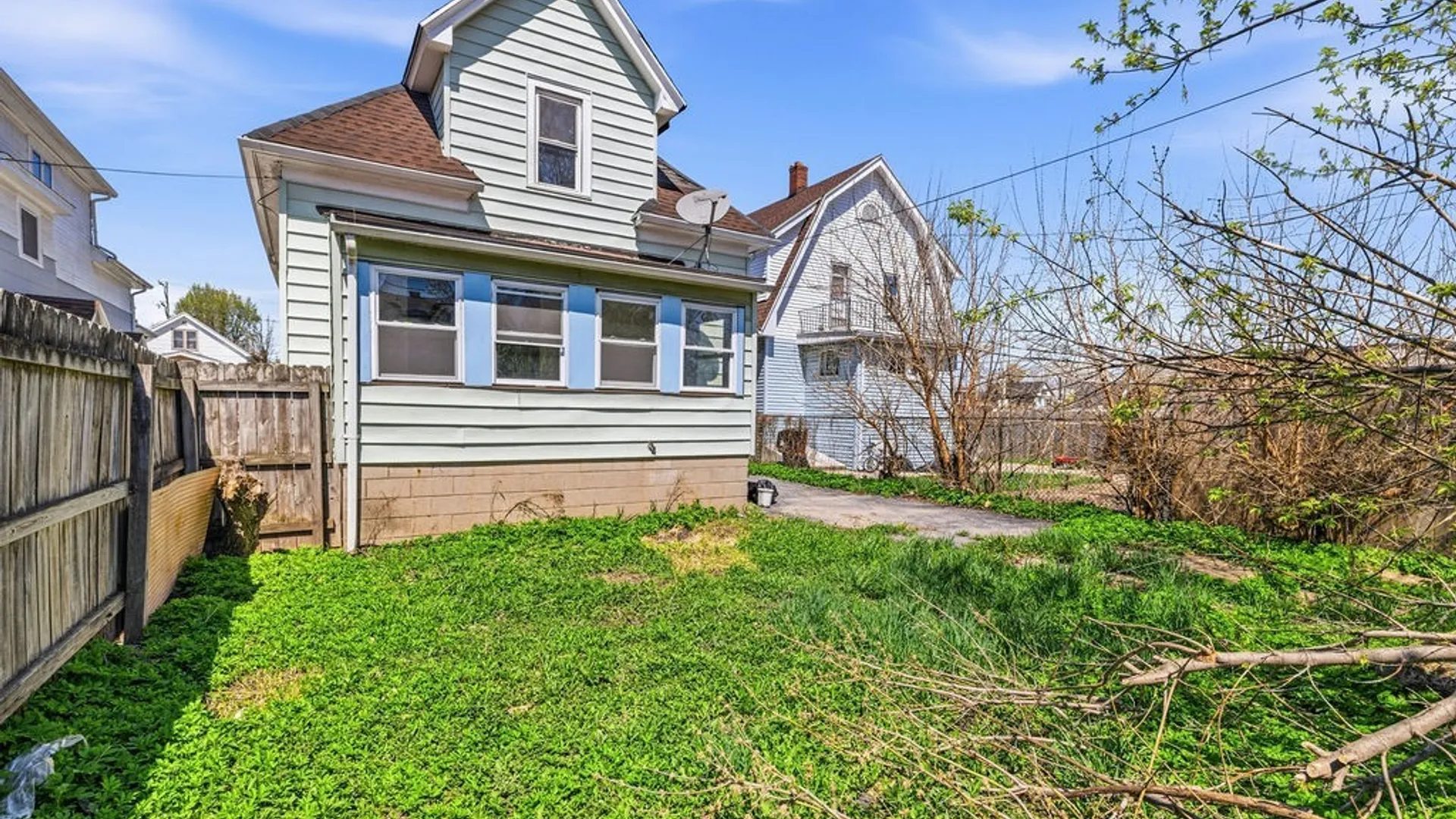 Property at 313 Stockbridge Avenue, Buffalo, NY 14215 5
