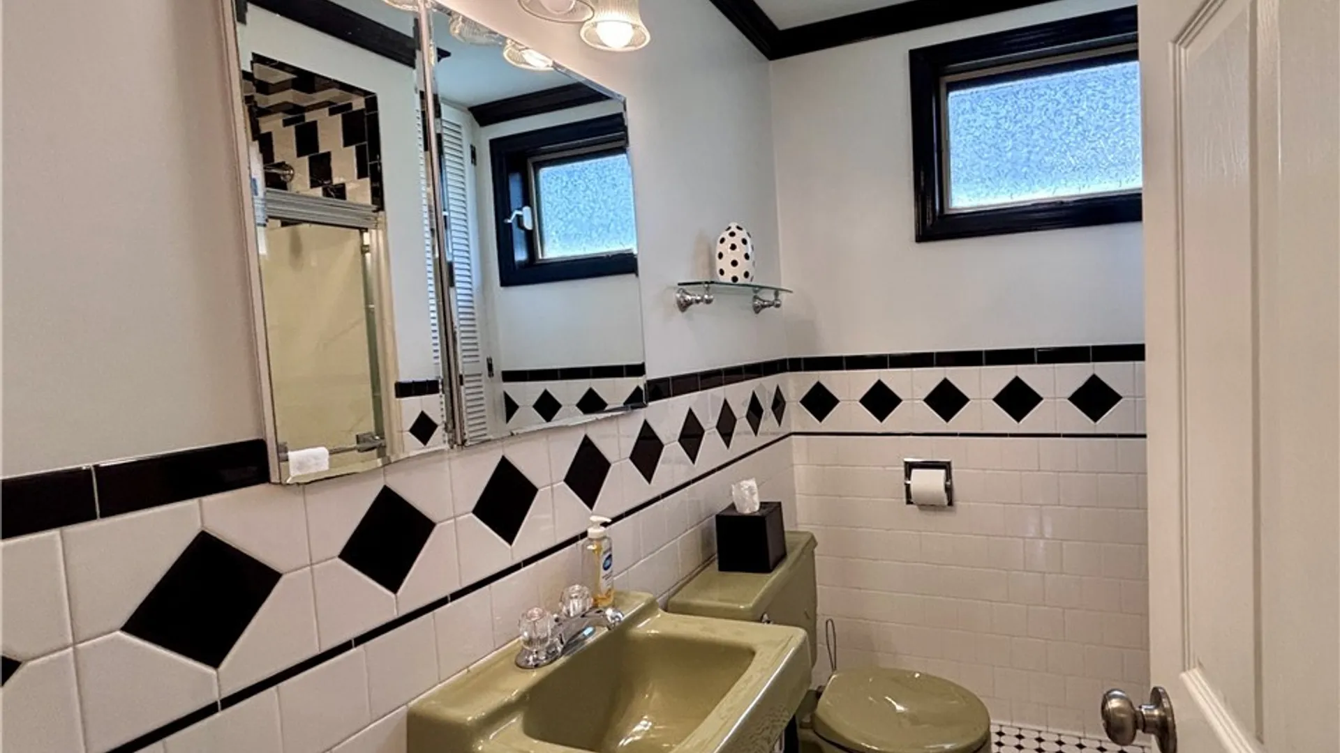 Property at 1672 Seymour Avenue, Utica, NY 13501 16