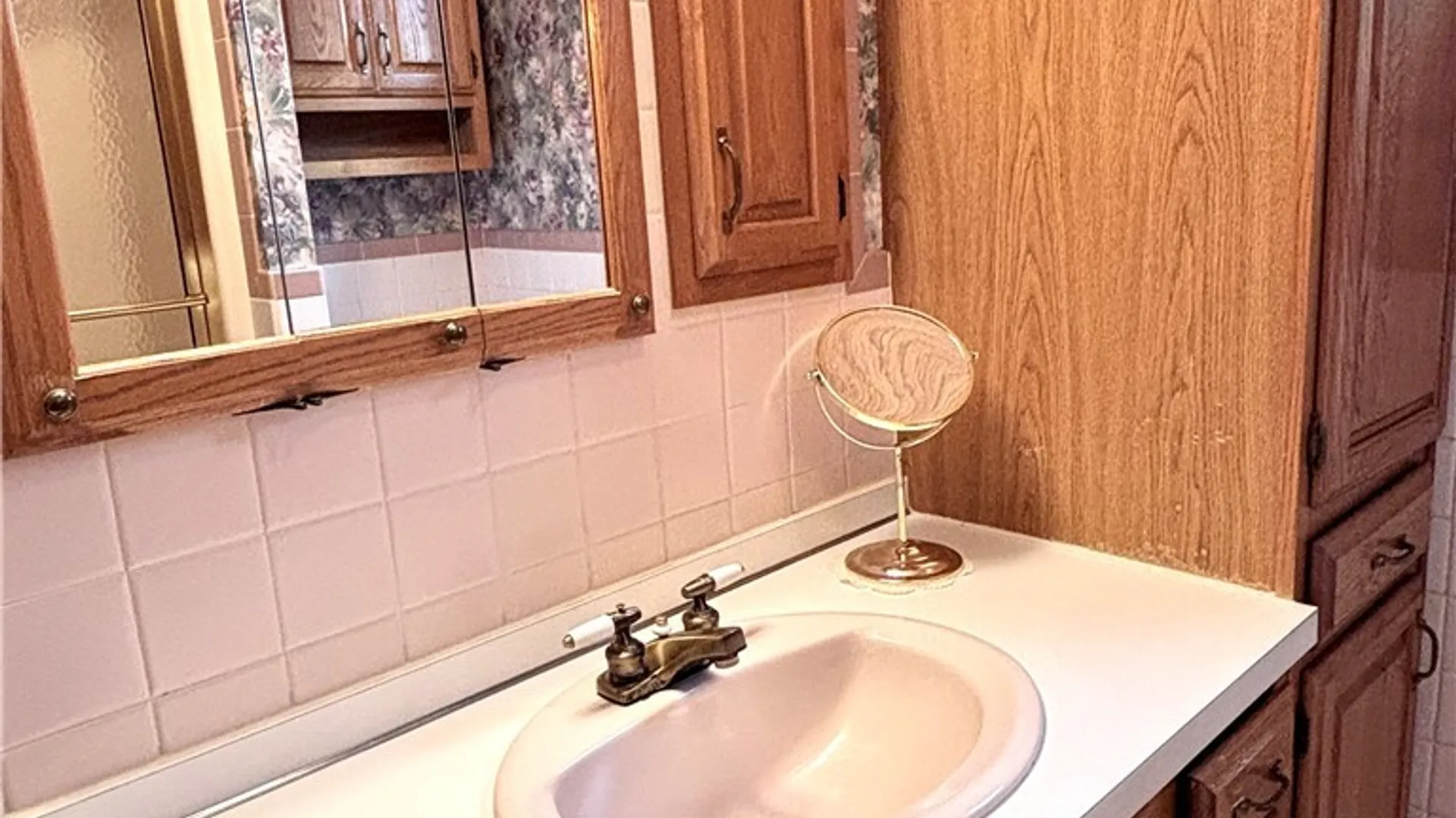 Property at 1672 Seymour Avenue, Utica, NY 13501 32