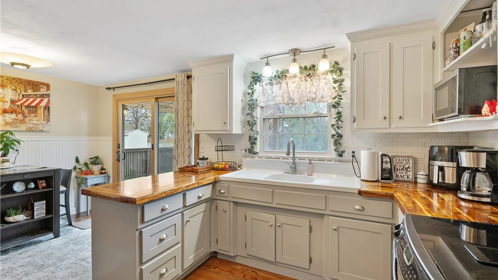 Property at 7275 Manlius Center Road, Manlius, NY 13057 11