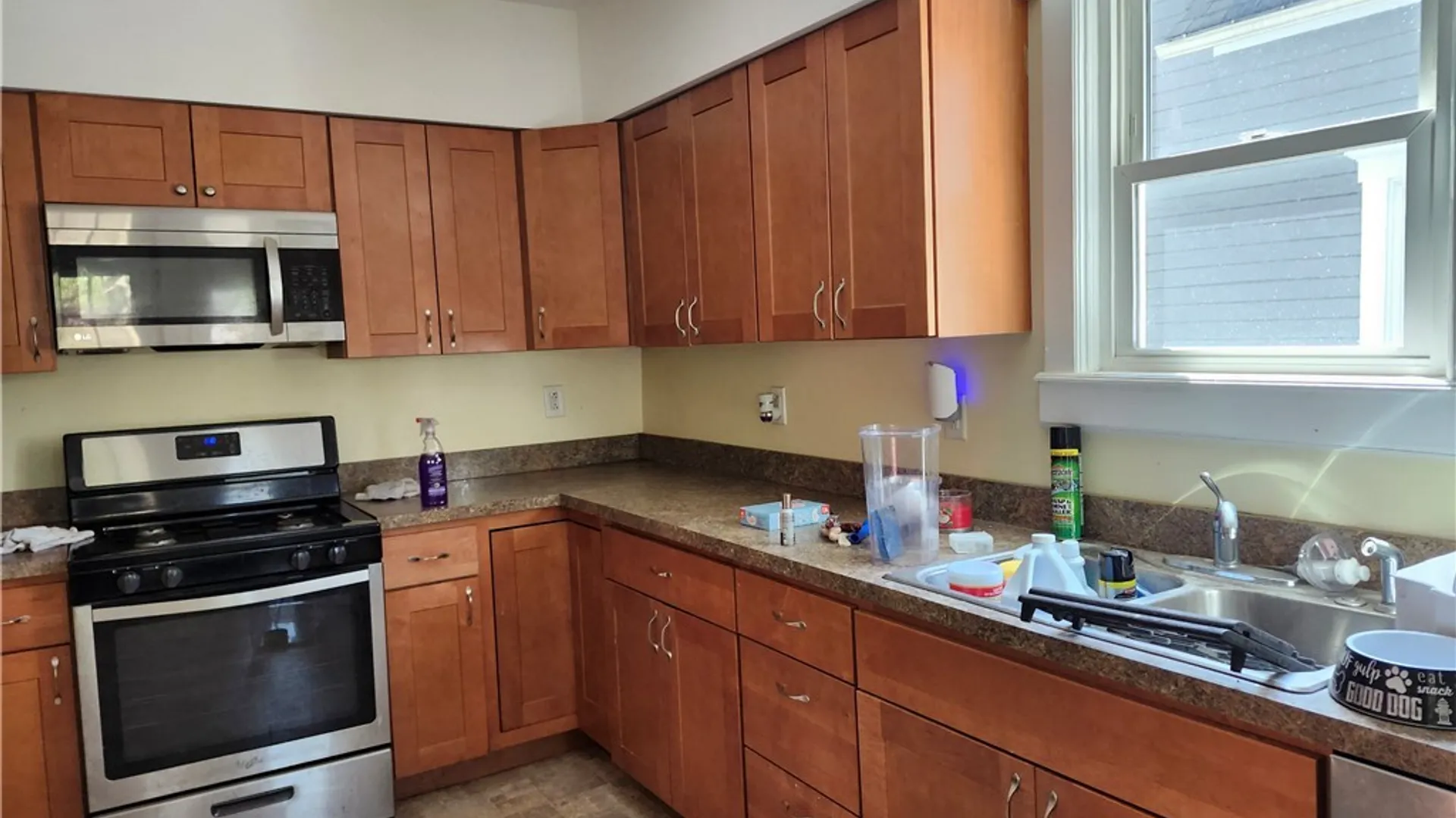 Property at 410 Elliott Street, Syracuse, NY 13204 9