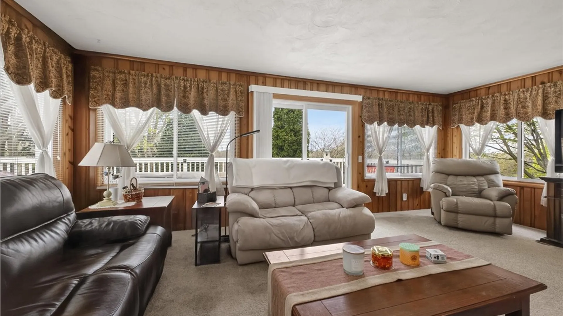 Property at 953 Wayneport Road, Macedon, NY 14502 12