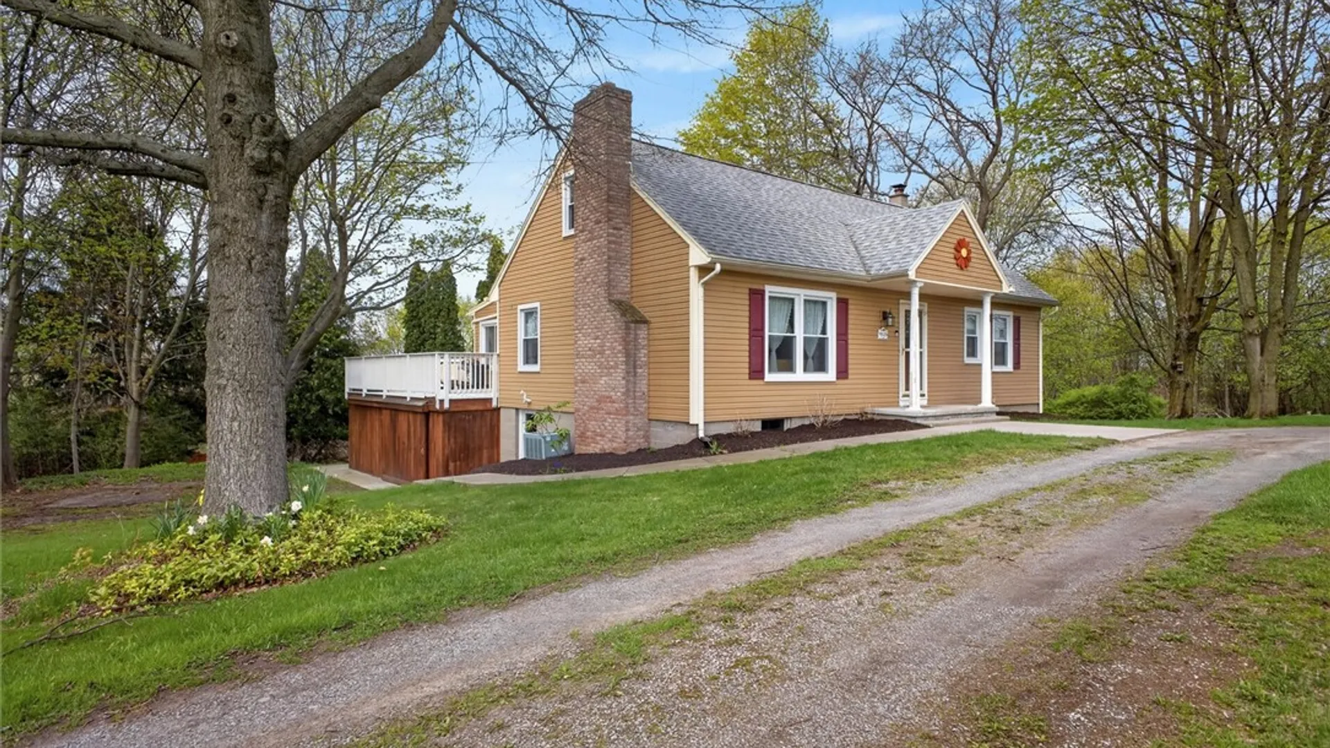 Property at 953 Wayneport Road, Macedon, NY 14502 3
