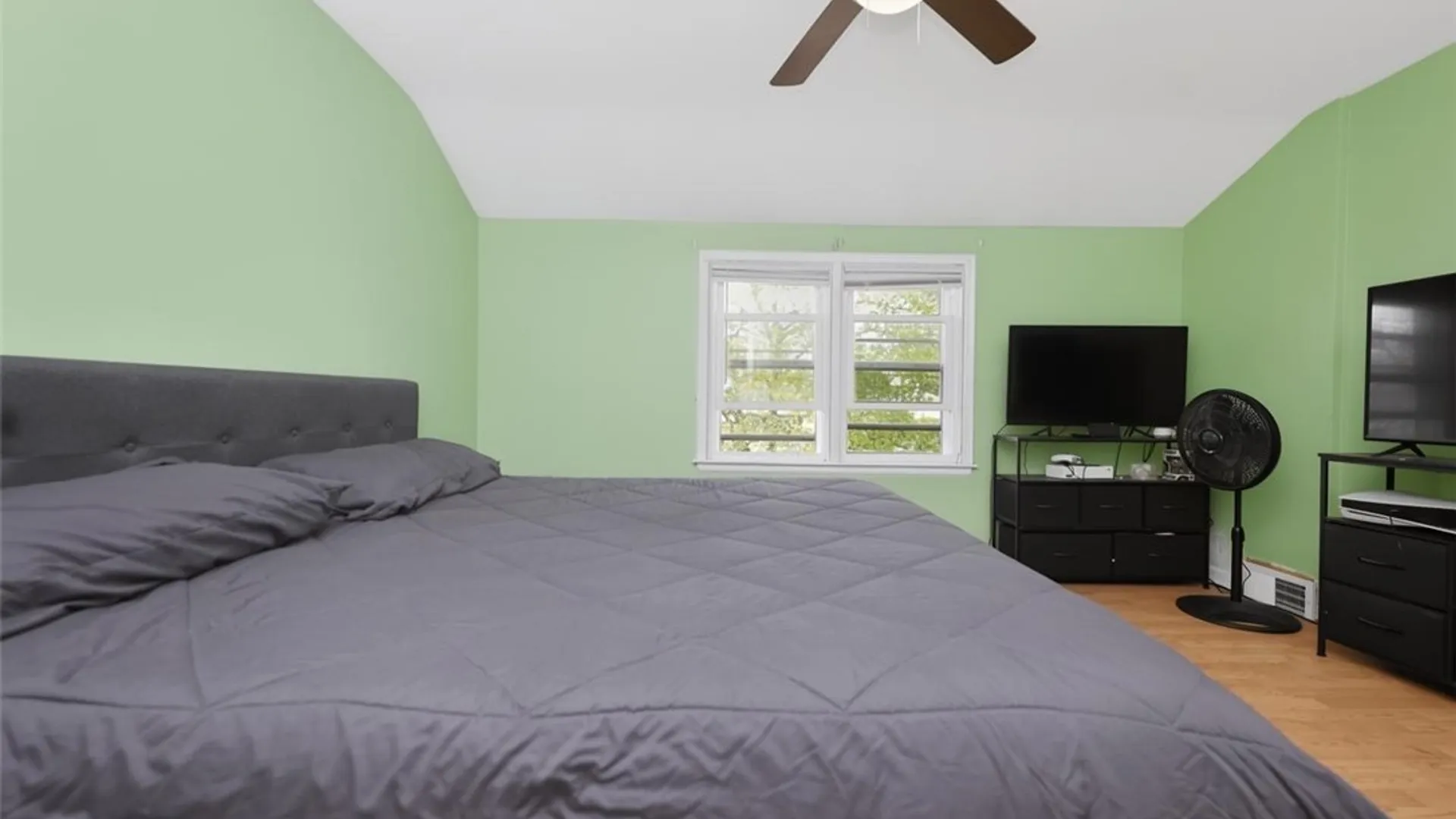 Property at 2215 Forest Avenue, Niagara Falls, NY 14301 24