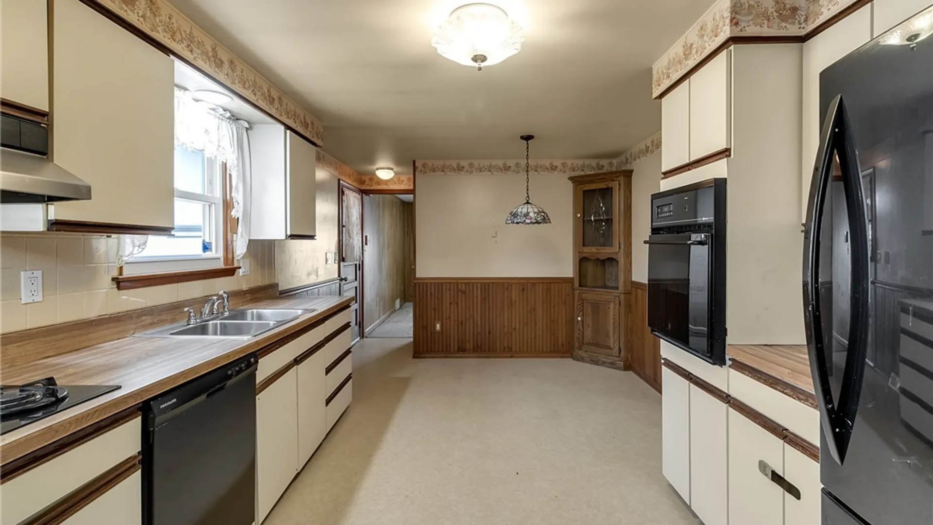 Property at 33 Marrano Drive, Lancaster, NY 14043 13