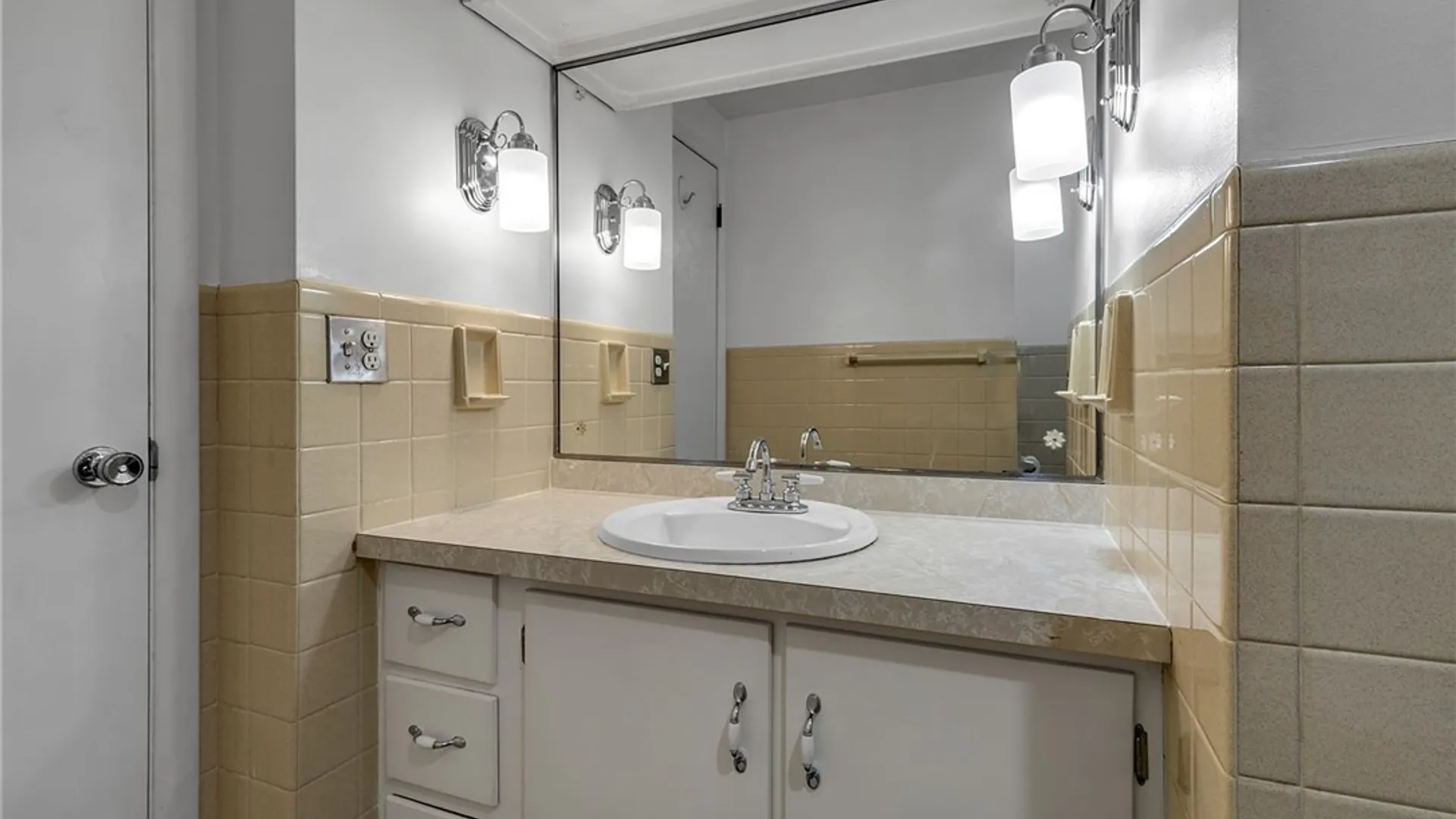 Property at 33 Marrano Drive, Lancaster, NY 14043 26