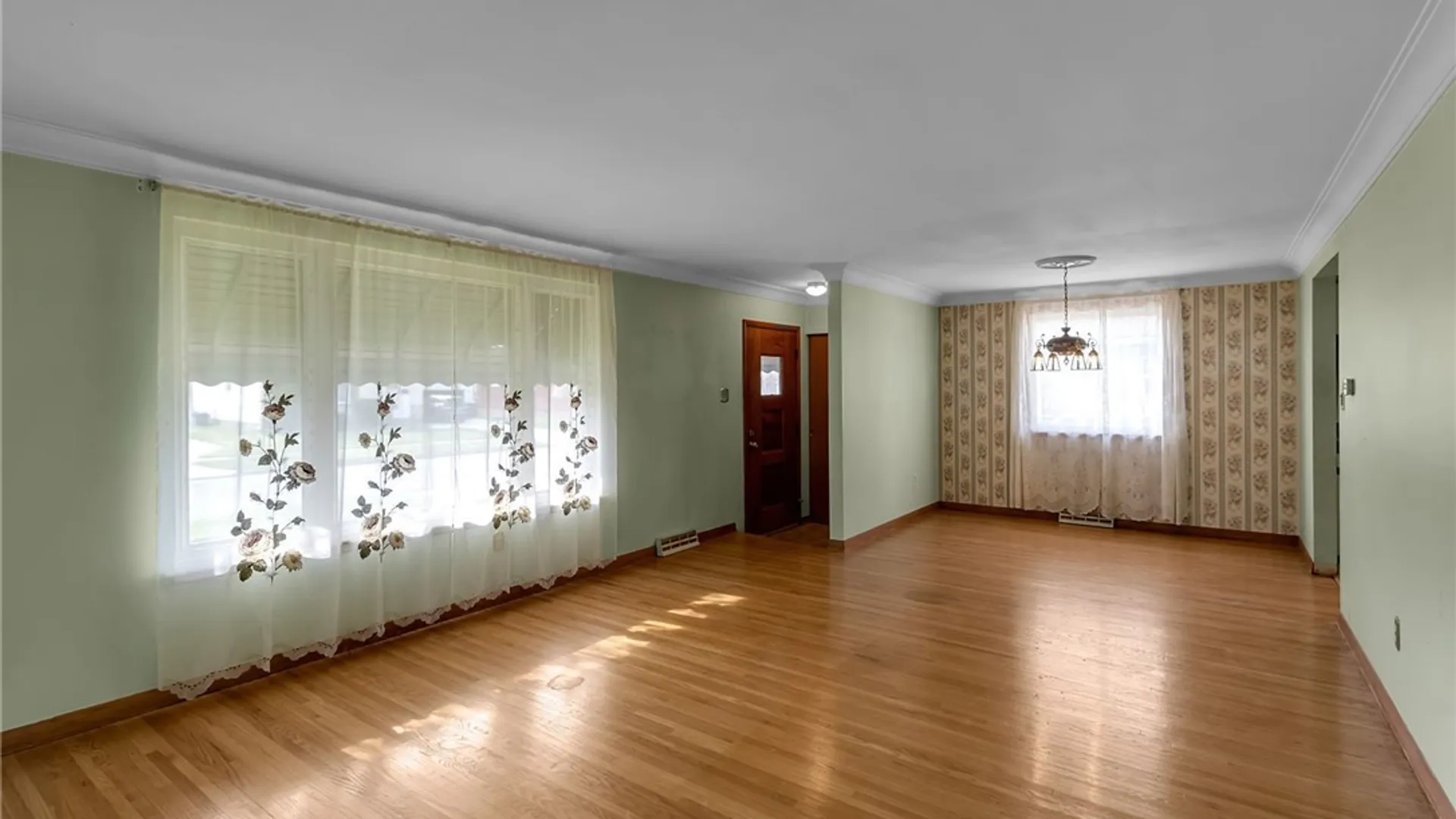 Property at 33 Marrano Drive, Lancaster, NY 14043 6