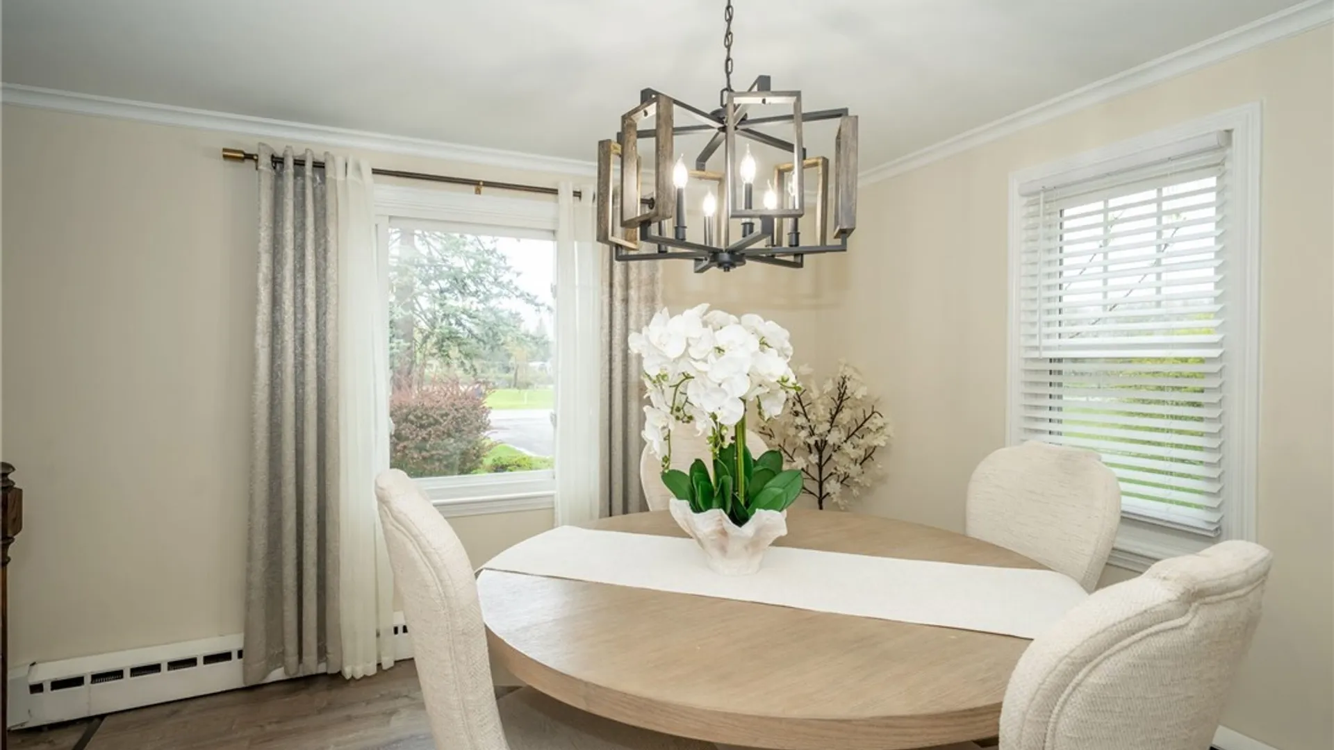 Property at 242 Creekside Drive, Tonawanda, NY 14150 10