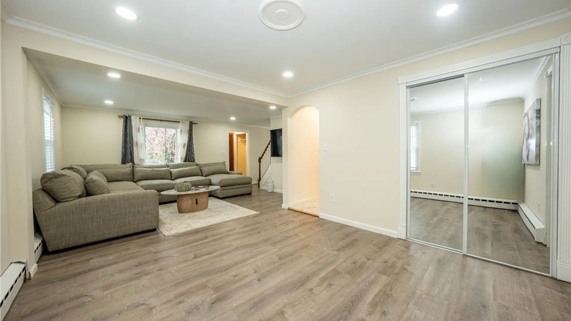 Property at 242 Creekside Drive, Tonawanda, NY 14150 12