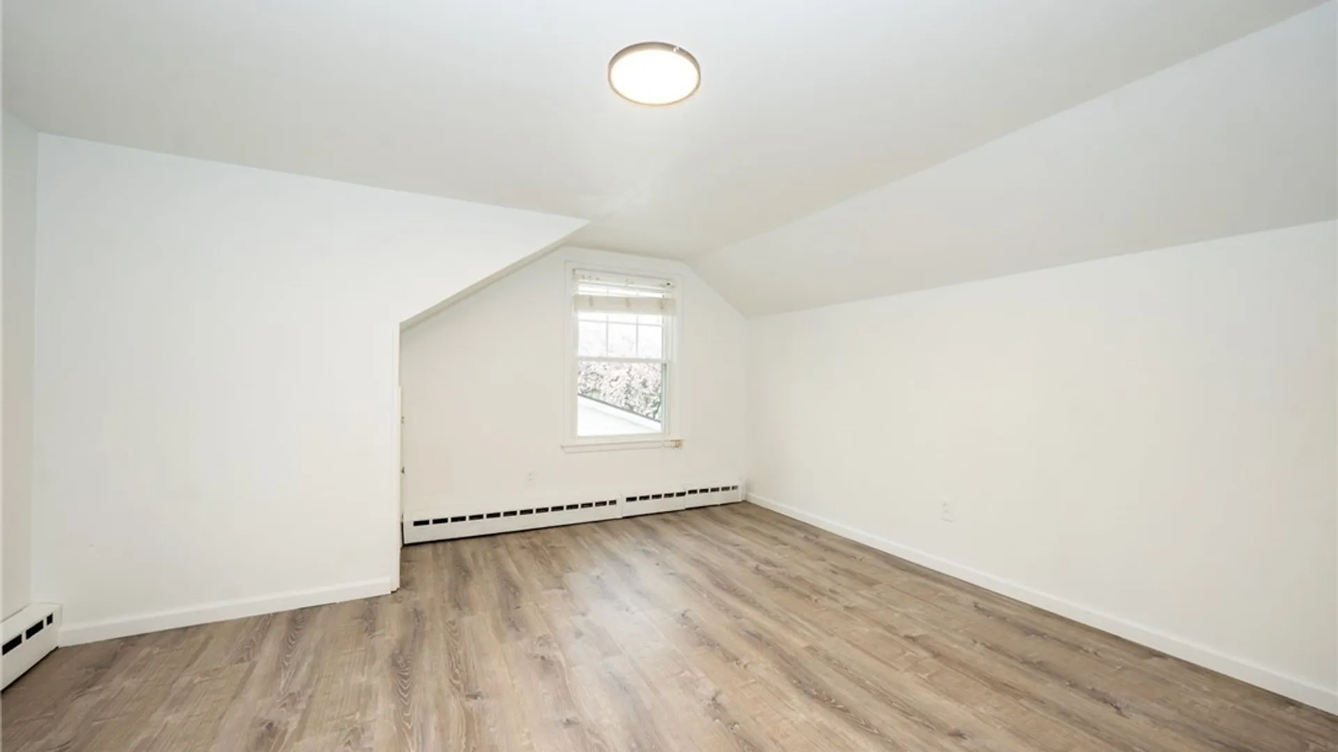 Property at 242 Creekside Drive, Tonawanda, NY 14150 18