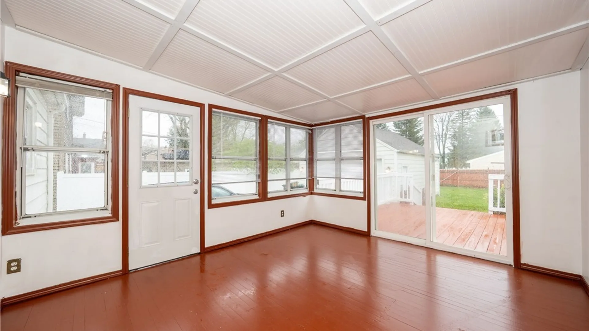 Property at 242 Creekside Drive, Tonawanda, NY 14150 35