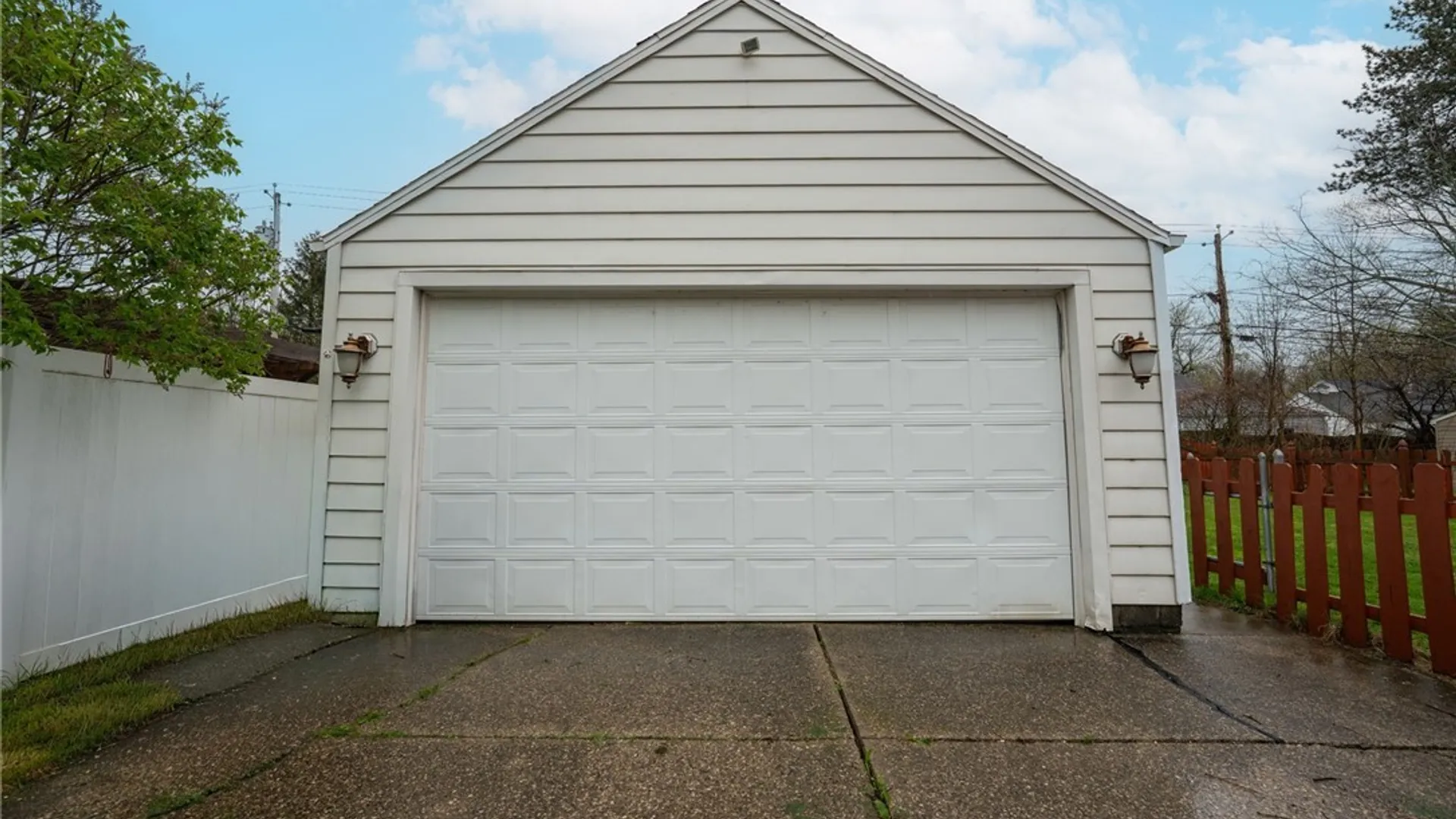 Property at 242 Creekside Drive, Tonawanda, NY 14150 4