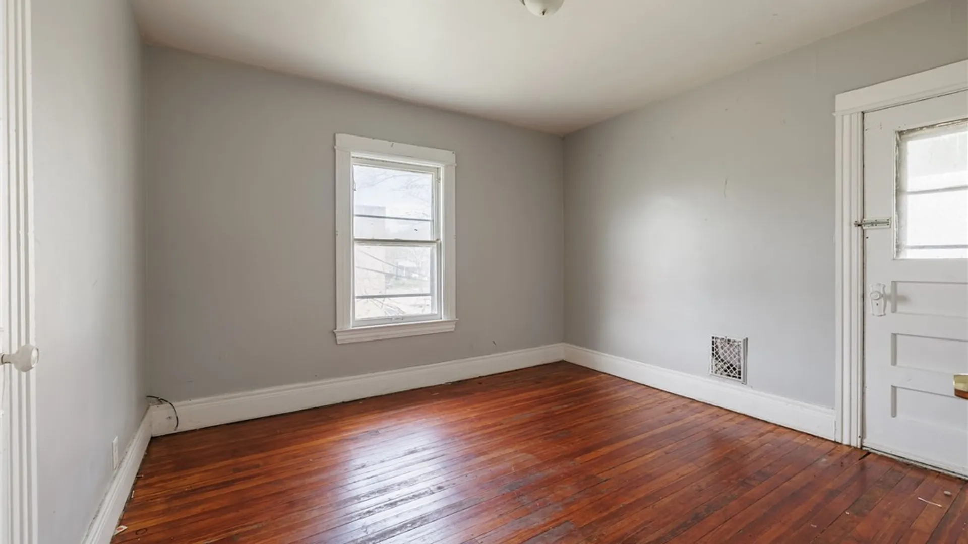 Property at 140-142 Electric Avenue, Rochester, NY 14613 24