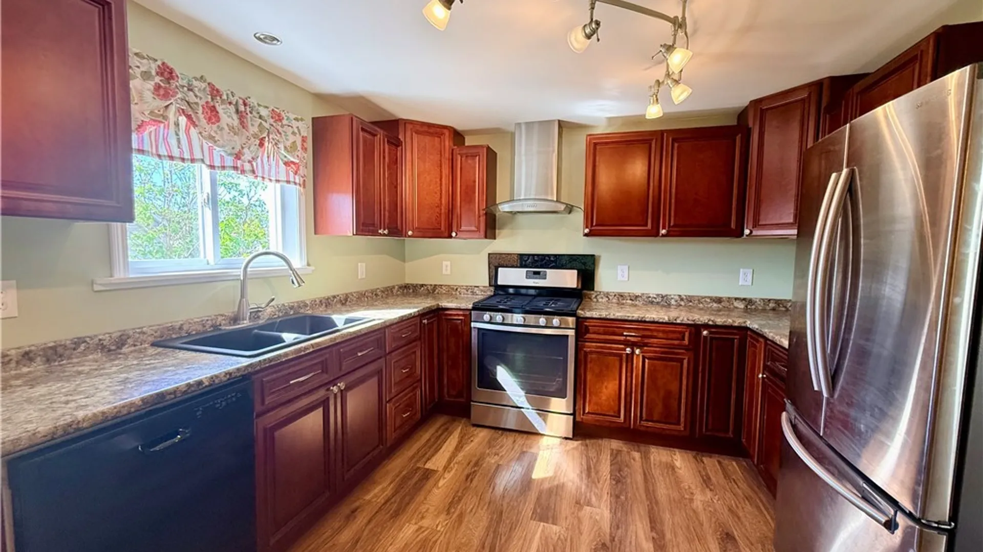 Property at 213 Ross Street, Batavia City, NY 14020 9