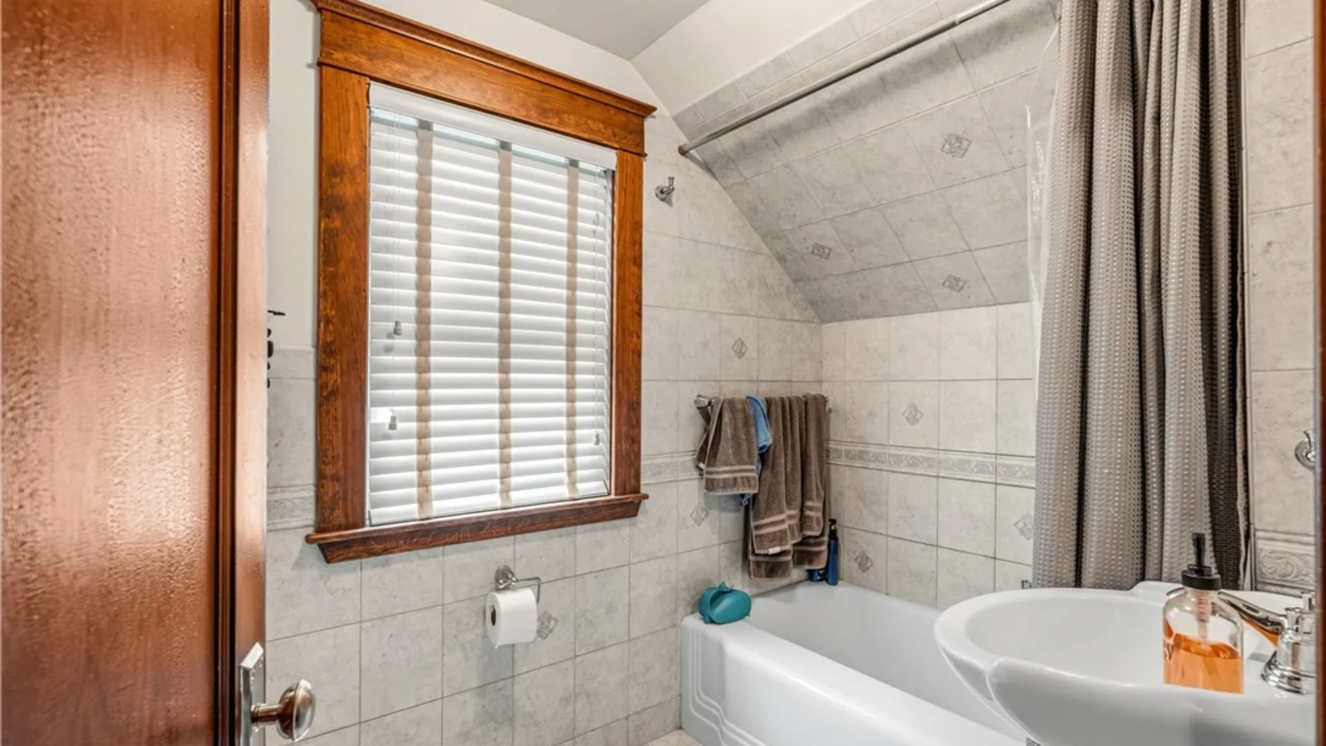 Property at 199 Jackson Avenue, North Tonawanda, NY 14120 14