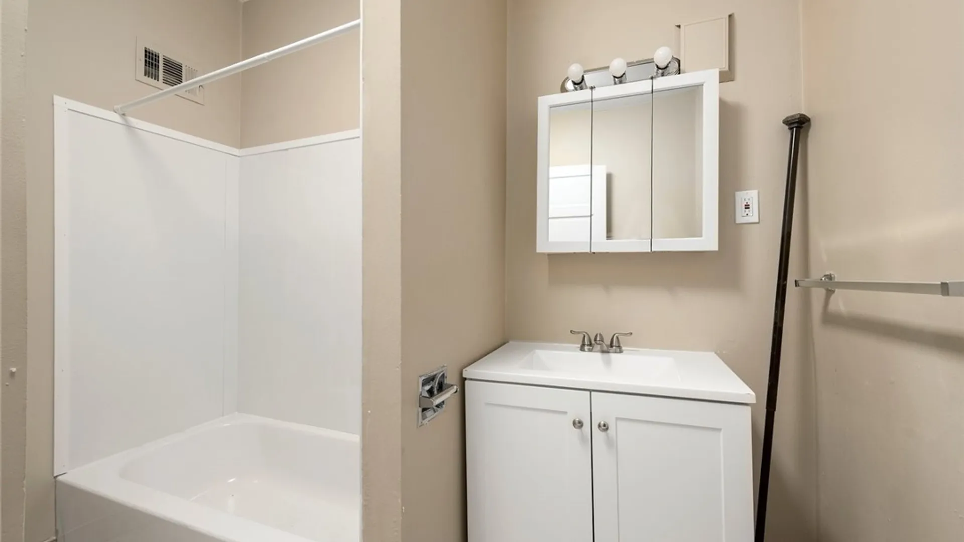 Property at 1511 1st North Street, Syracuse, NY 13208 50
