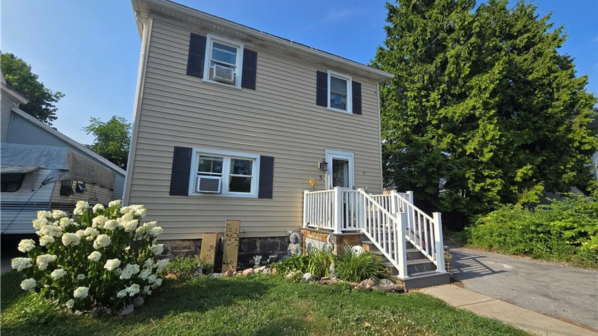 Property at 5 Lafayette Place, Auburn, NY 13021 23