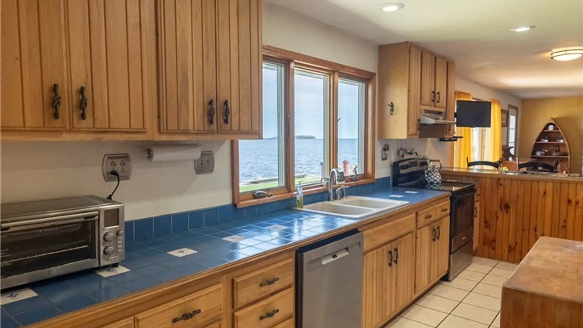 Property at 9092 Beach Road, Cicero, NY 13029 24
