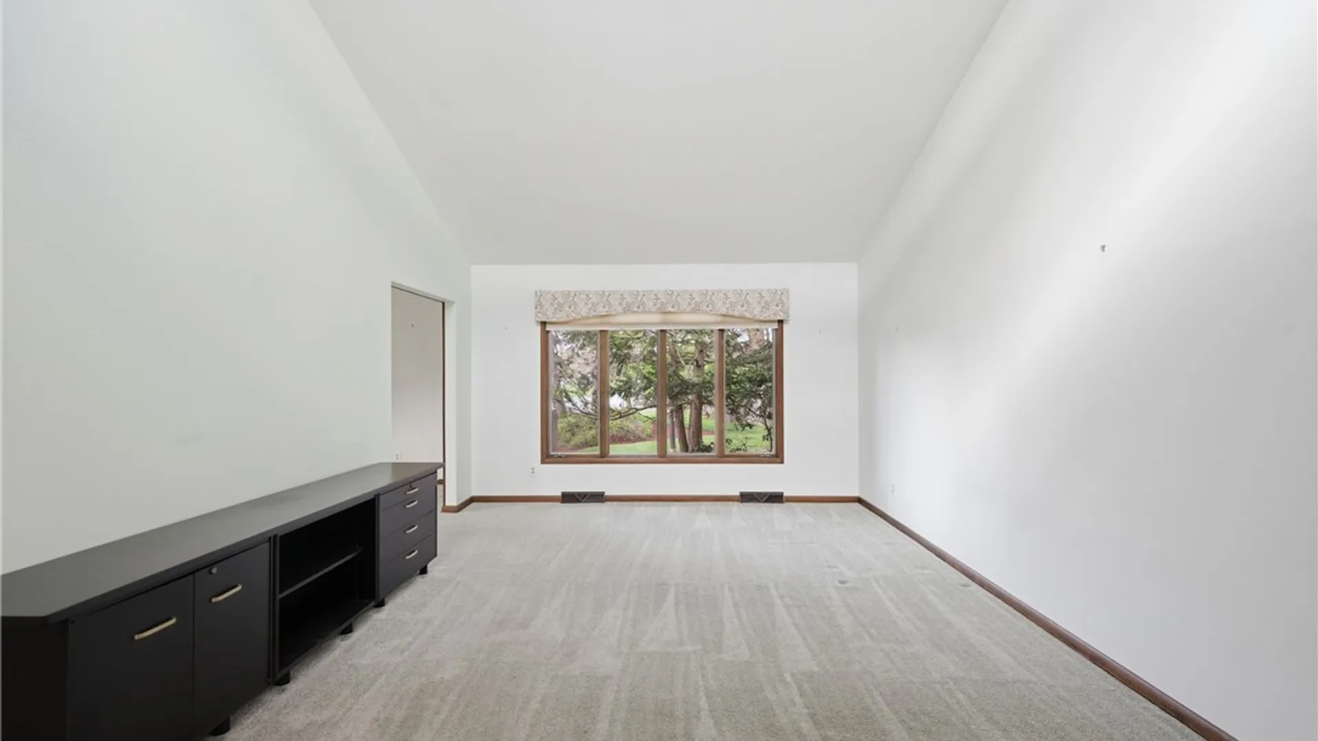 Property at 72 Little Robin Road, Amherst, NY 14228 5