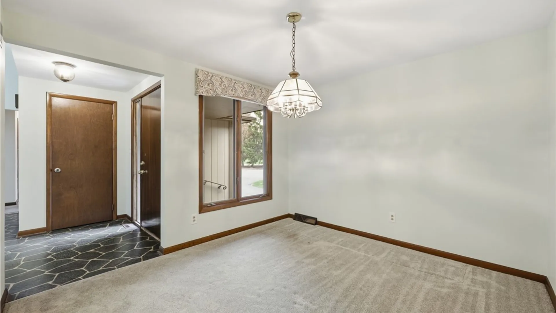 Property at 72 Little Robin Road, Amherst, NY 14228 7