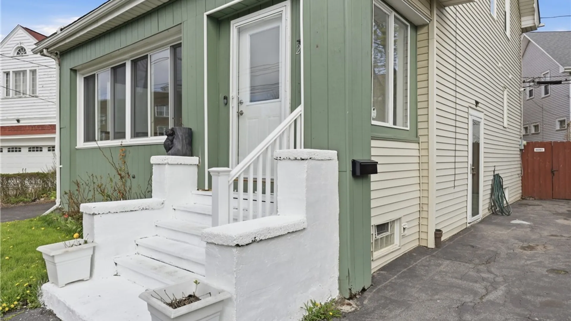Property at 28 Mineral Springs Road, Buffalo, NY 14210 5